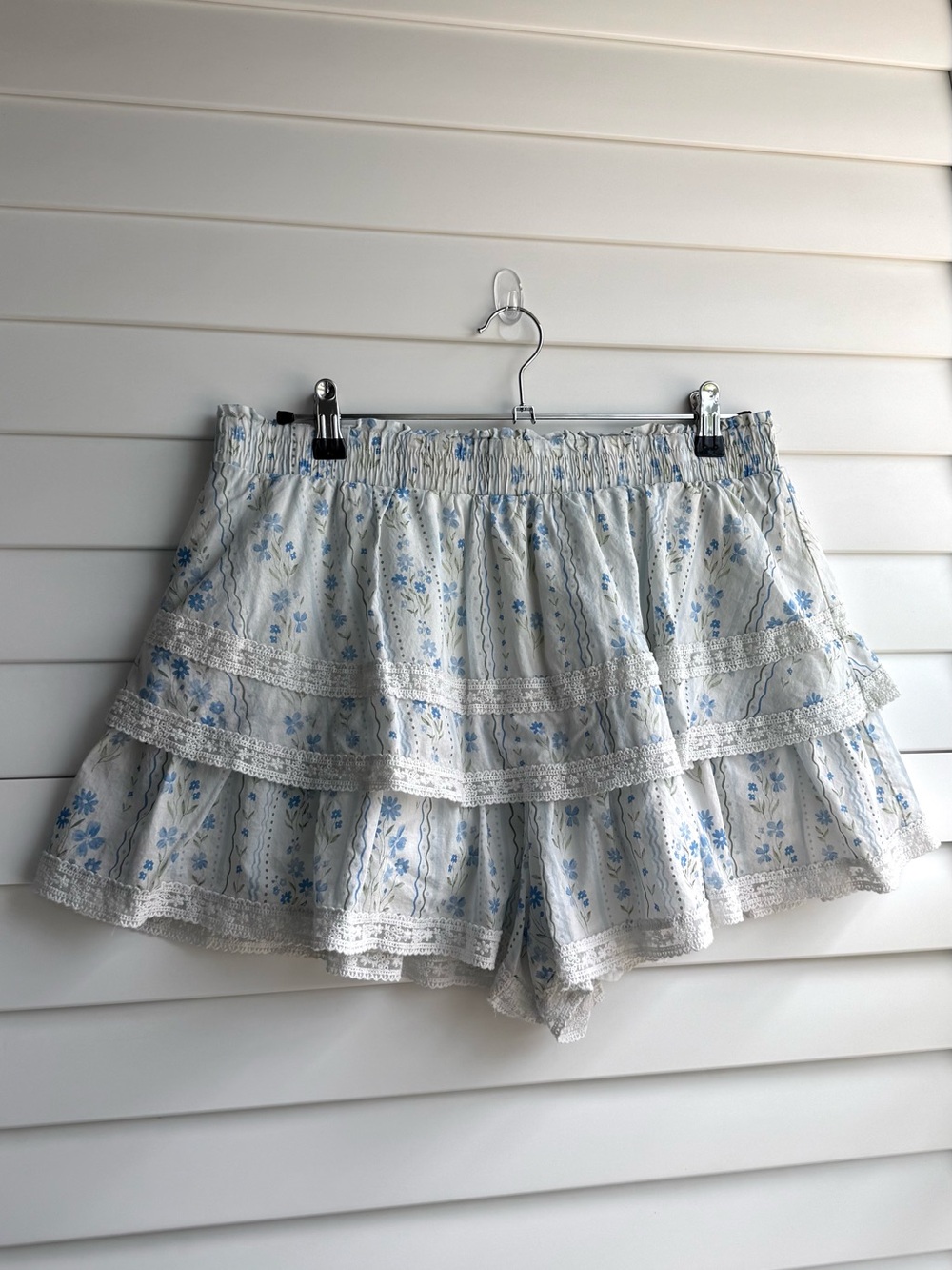 Altar'd State White and Light Blue Floral Ruffle Skort | Size XL